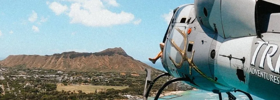 Helicopter flying towards diamond head