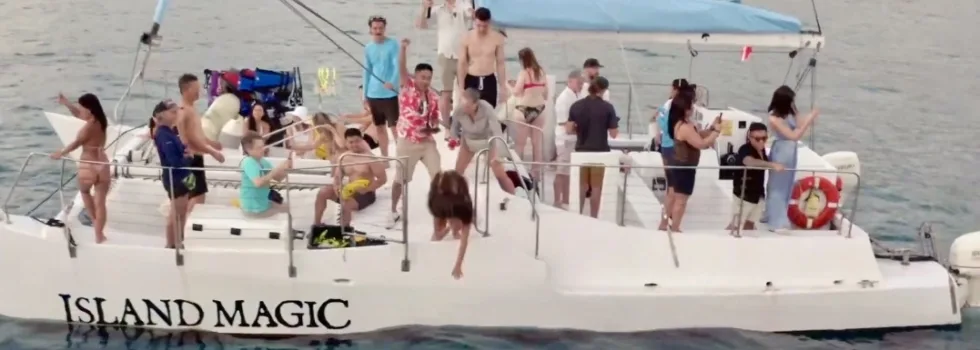 Intimate catamaran charter waikiki