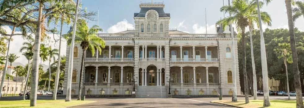Iolani palace tour