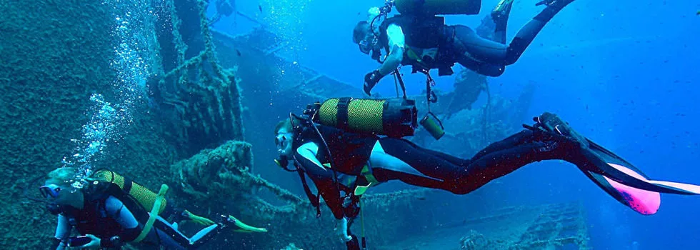 Best wreck dives on oahu