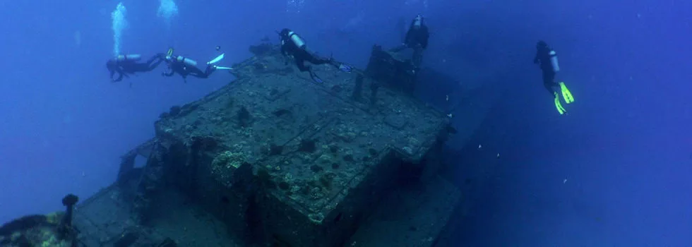 Wreck dive sites honolulu