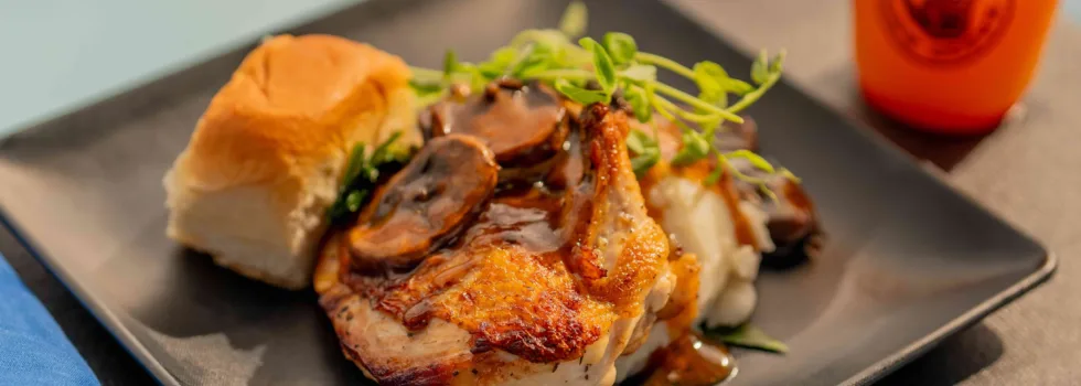 Kona dinner cruise entree