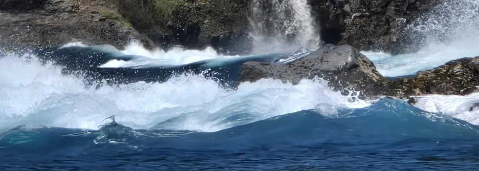 Onomea hawaii waterfall boat tour
