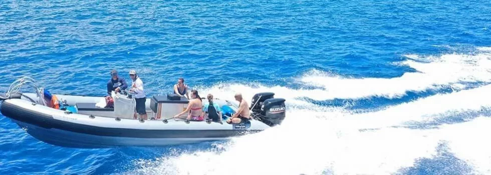 Zodiac adventure boat hawaii