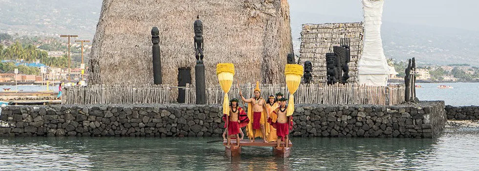Royal-procession-luau-kona
