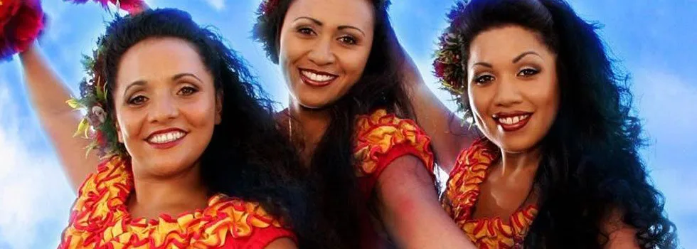 Lei-greeting-luau-kona