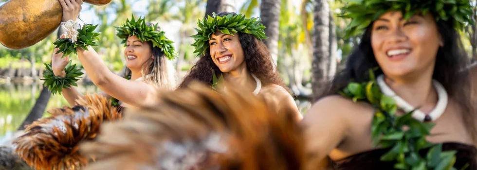 Kona luau female hula dancers