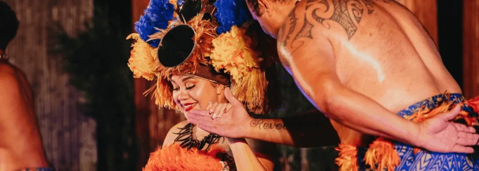 Male courting female hula dancer kona