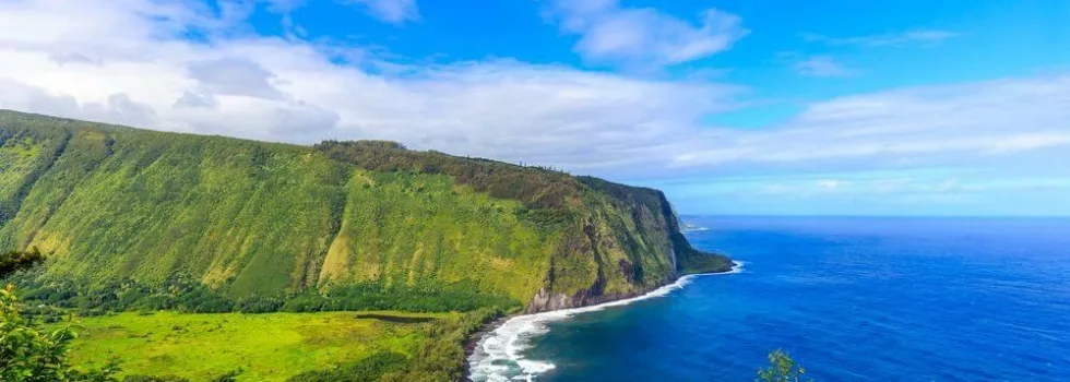 Hawaii waipio valley lookout