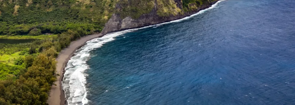 Waipio valley lookout