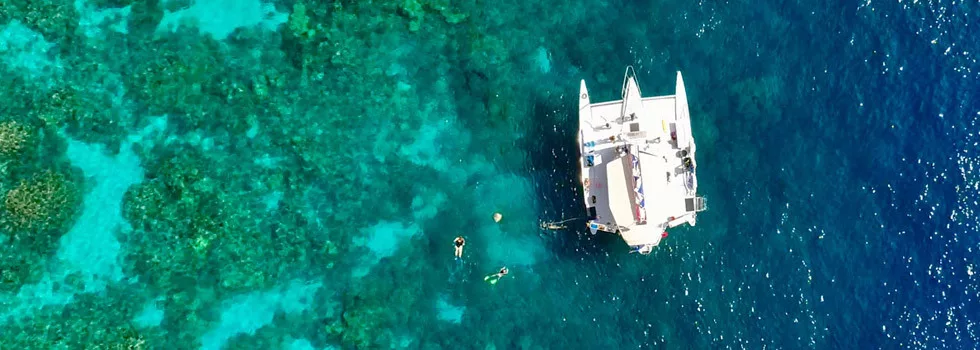 Captain cook snorkel boat hawaii