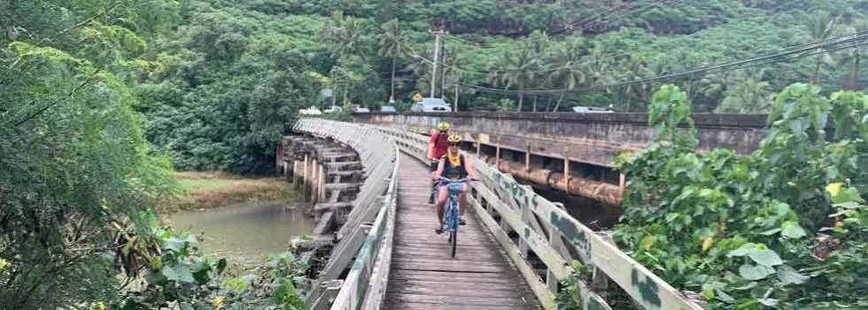 Bike waimea hawaii bridge
