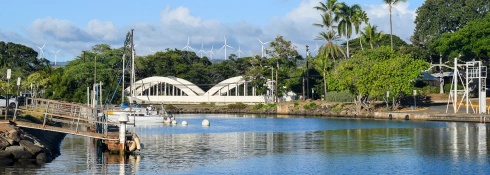 Haleiwa harbor bridge