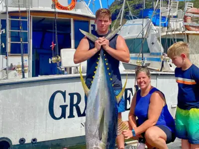 Kauai Deep Sea Fishing Charter: Apex thumb