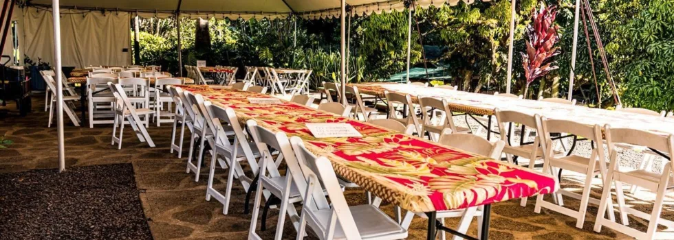 Oahu mountain luau dinner seating