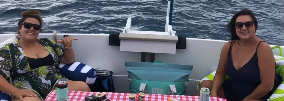 Boat picnic north oahu