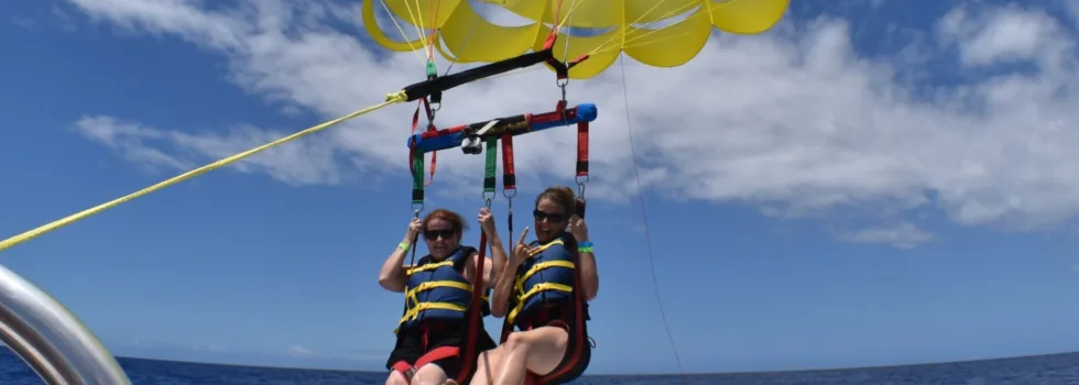 Parasailing in honolulu