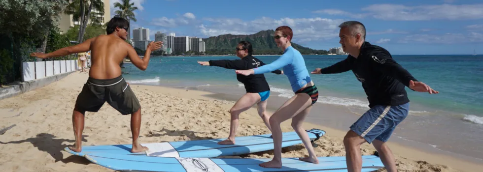 Surf lesson at populars waikiki
