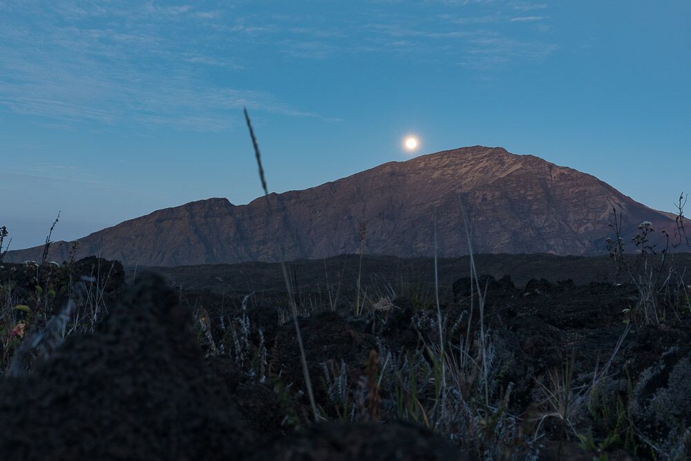 haleakala-full-moon.jpg#asset:2796