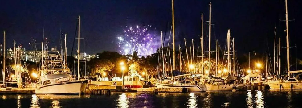 Watch Waikiki Fireworks From Boat Charter