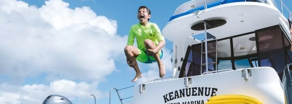 Small catamaran waikiki snorkel