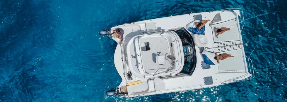 Small group catamaran waikiki