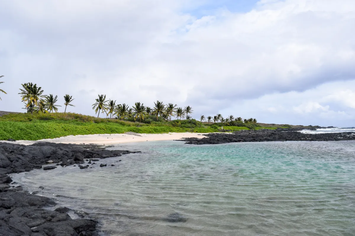 Hawaiʻi Volcanoes Coastal Backcountry: Kaʻaha to Halapē Trail Guide ...