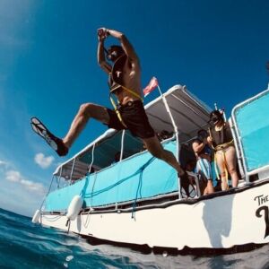 Waikiki Turtle Canyon Snorkel Pontoon