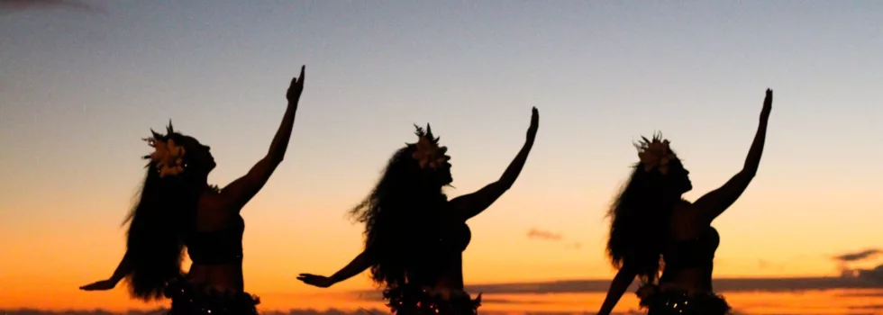 Sunset luau dancers oahu