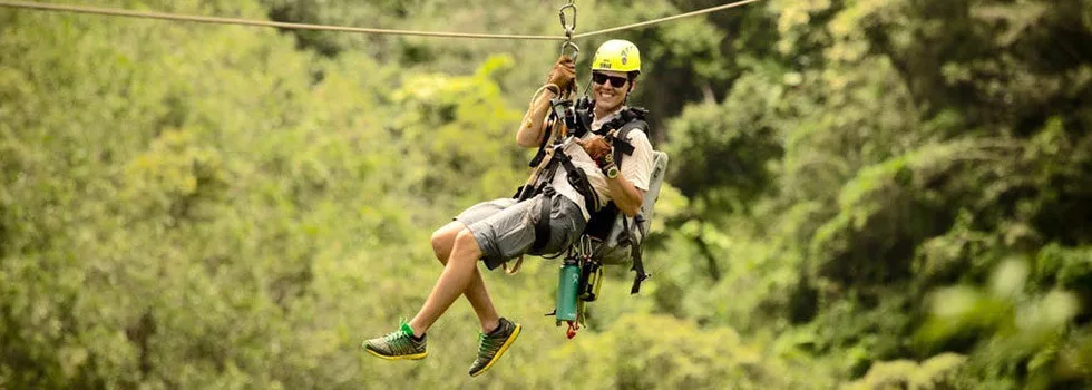 Zip-line-in-the-jungle-hawaii