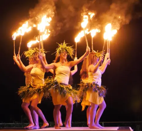 Fire Dance Dinner Show in Kilauea photo 2