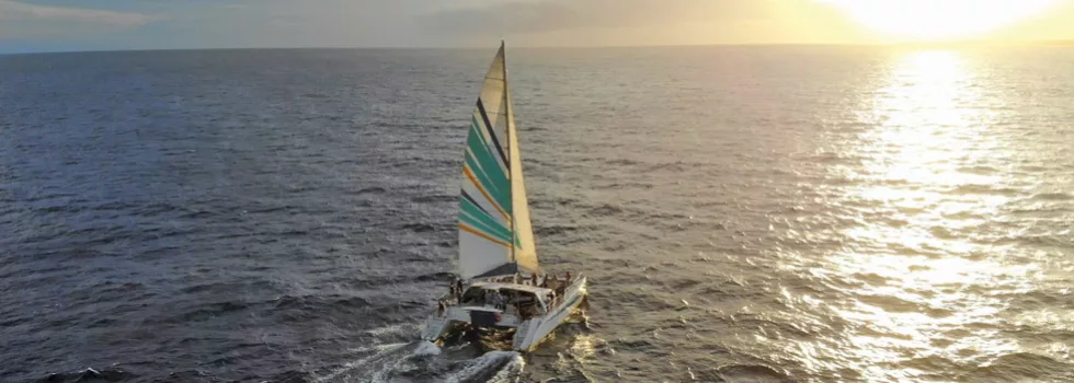 Sunset sailing adventure napali