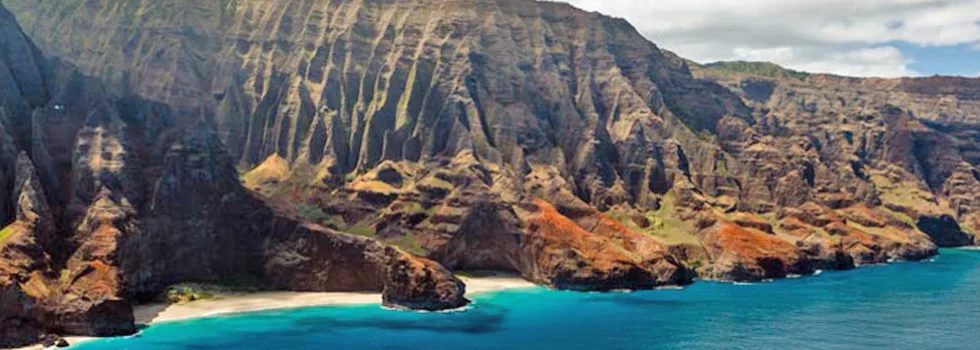 Honopu beach napali boat