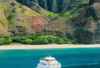 Nā Pali Coast Snorkeling Cruise: Luxury power catamaran off kalalau thumb