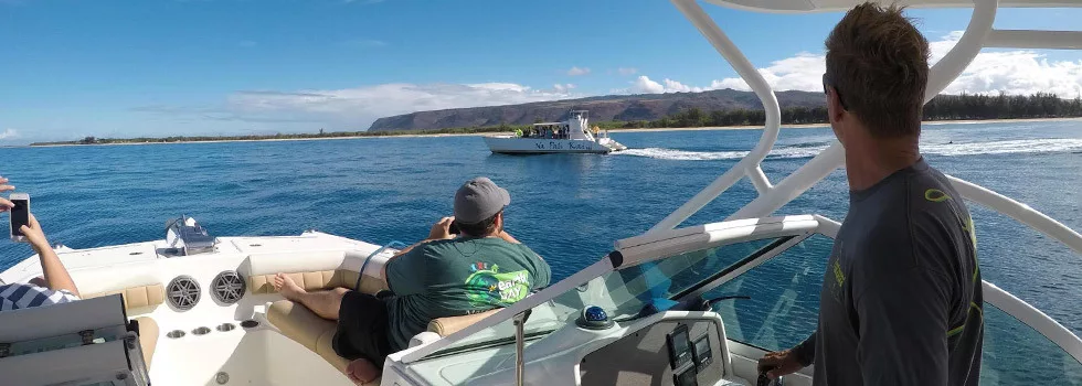 Boat-tours-on-kauai-hawaii