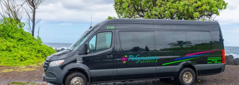 Waimea canyon tour bus