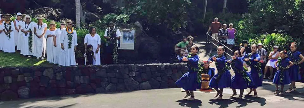 Kamehameha III monument keauhou bay