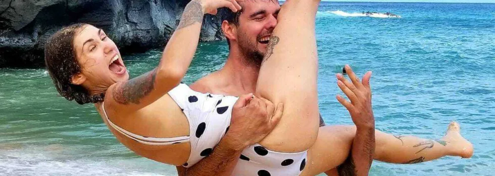 Happy couple at waimea bay