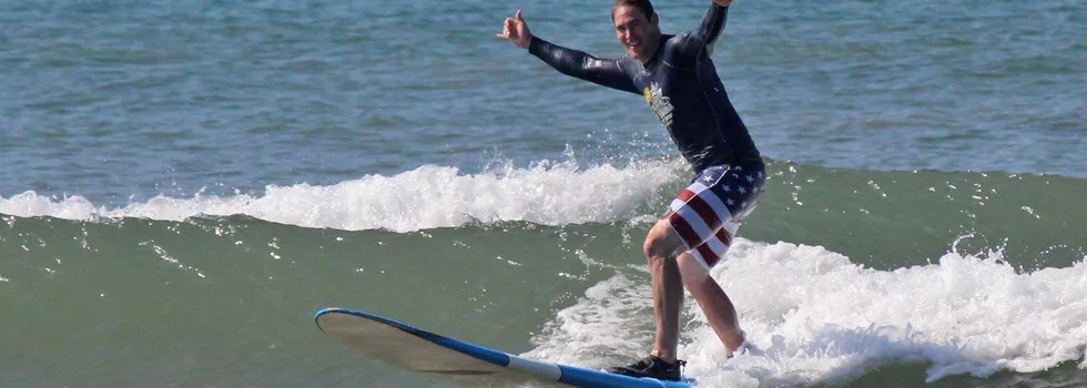 Learn-to-surf-in-maui