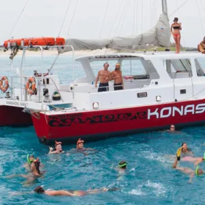 Kona Catamaran Sailing & Snorkel Tour