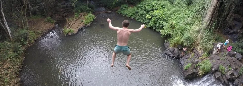 Cliff jumping tour oahu