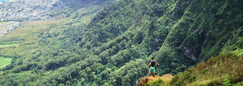 Hiker on koolau mountains oahu private tour