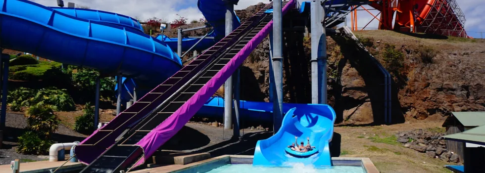 Hawaii waterpark shuttle