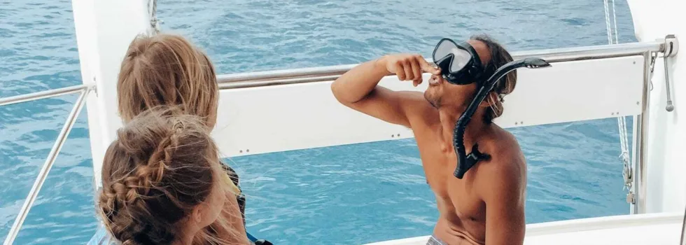 Learn to snorkel luxury waikiki boat