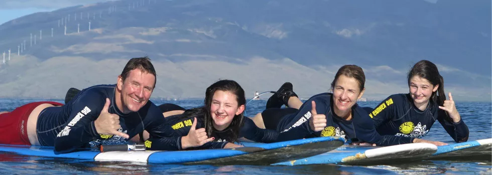 Family-surf-class-maui