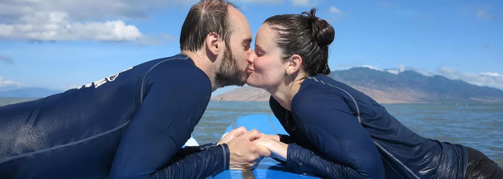 Romantic-surf-lessons-maui