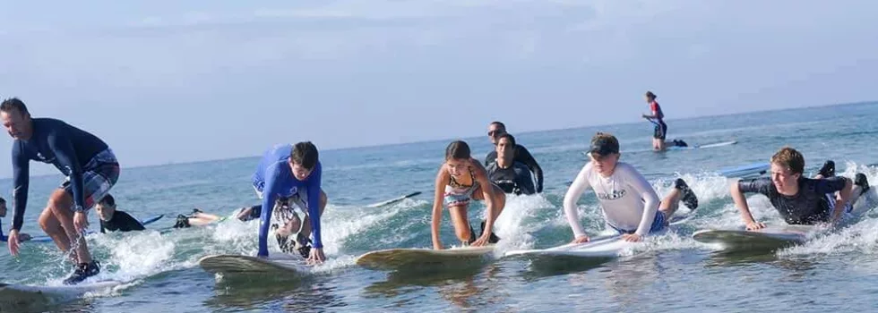 Gentle family surf lesson maui