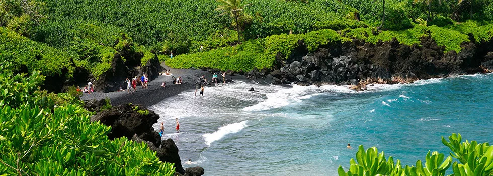 Private-black-sand-beach-maui-tour