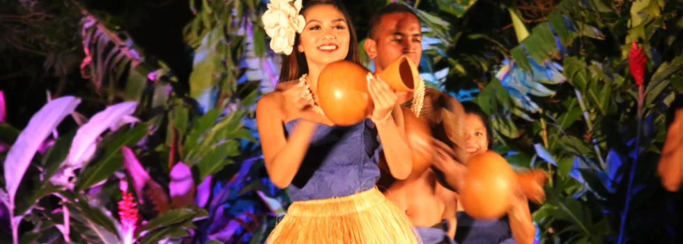 Hula skirt dancers kaanapali luau