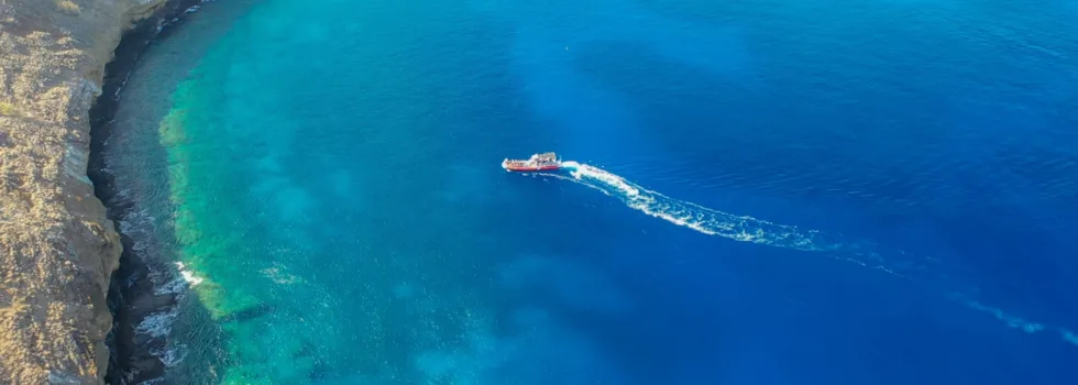 Speedboat to molokini